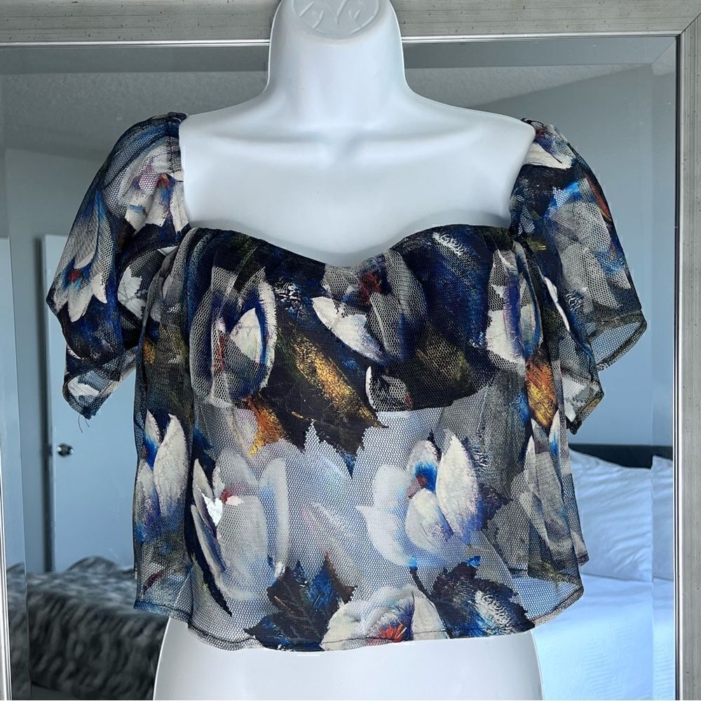 FLYING TOMATO Abstract Floral Print Cropped Top Size S.